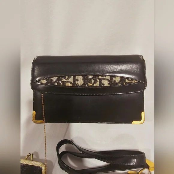 Vintage DIOR bag with chained coin Pouch